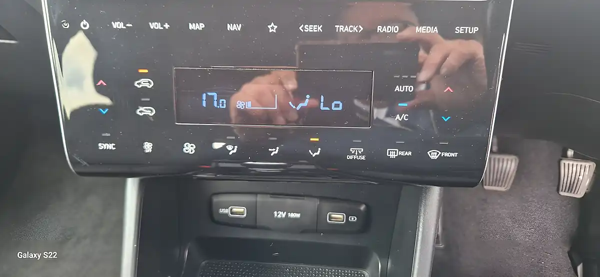 Used 2022 Hyundai Tucson Se Connect Red - Interior and Exterior details 18