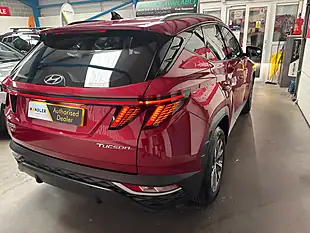 Used 2022 Hyundai Tucson Se Connect Red - Interior and Exterior details 10