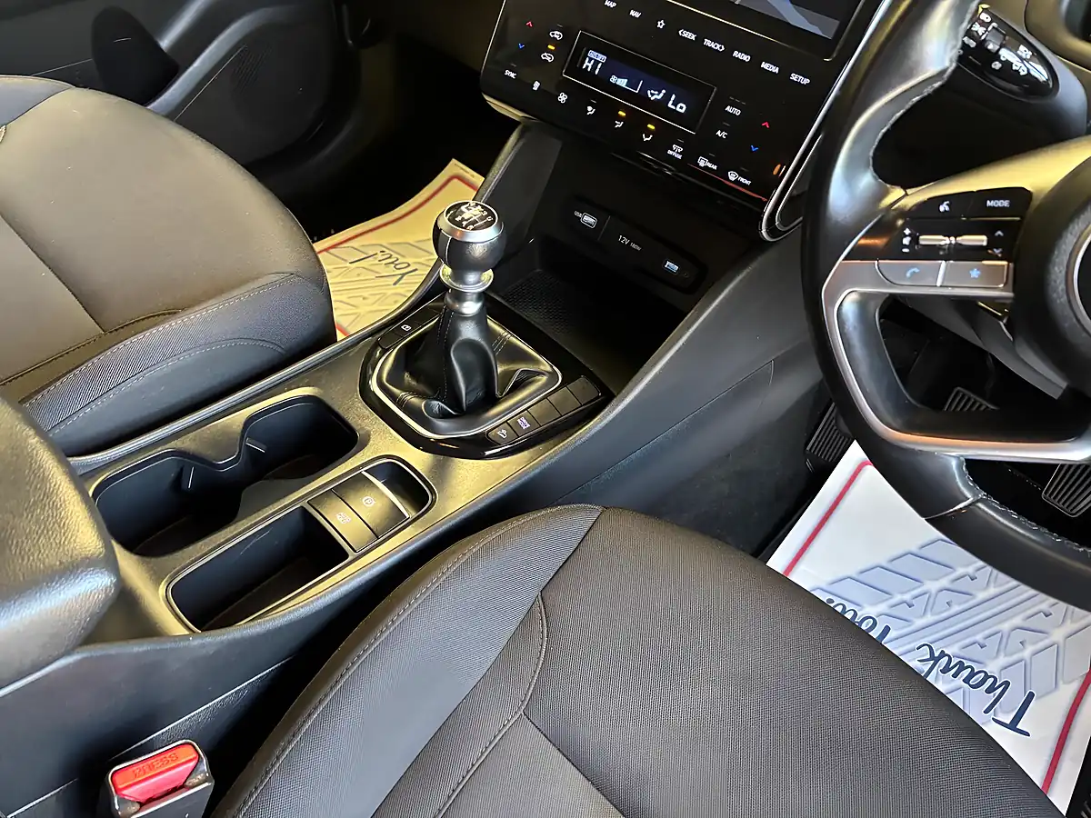 Used 2022 Hyundai Tucson Se Connect Red - Interior and Exterior details 12