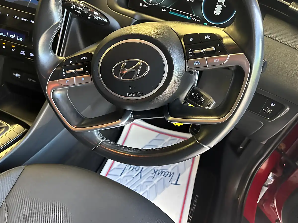 Used 2022 Hyundai Tucson Se Connect Red - Interior and Exterior details 13