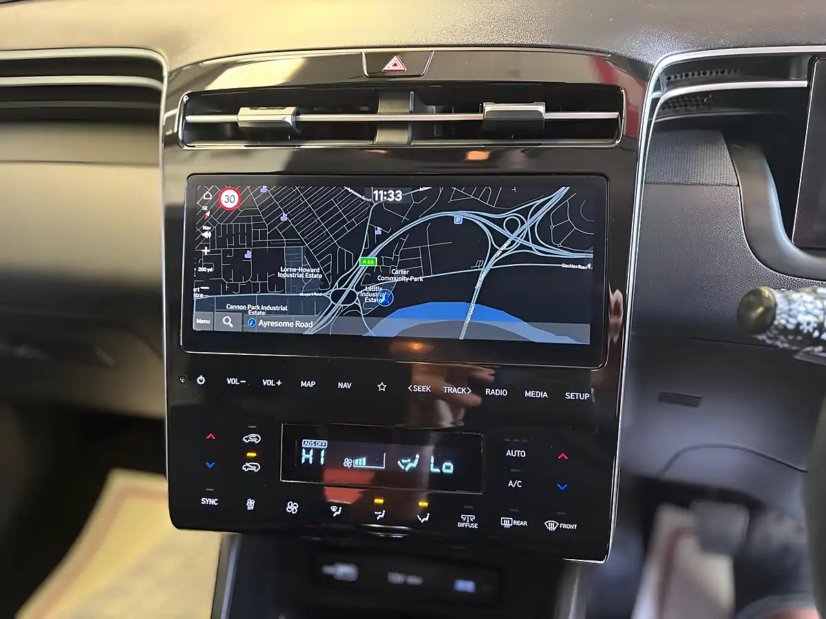 Used 2022 Hyundai Tucson Se Connect Red - Interior and Exterior details 18