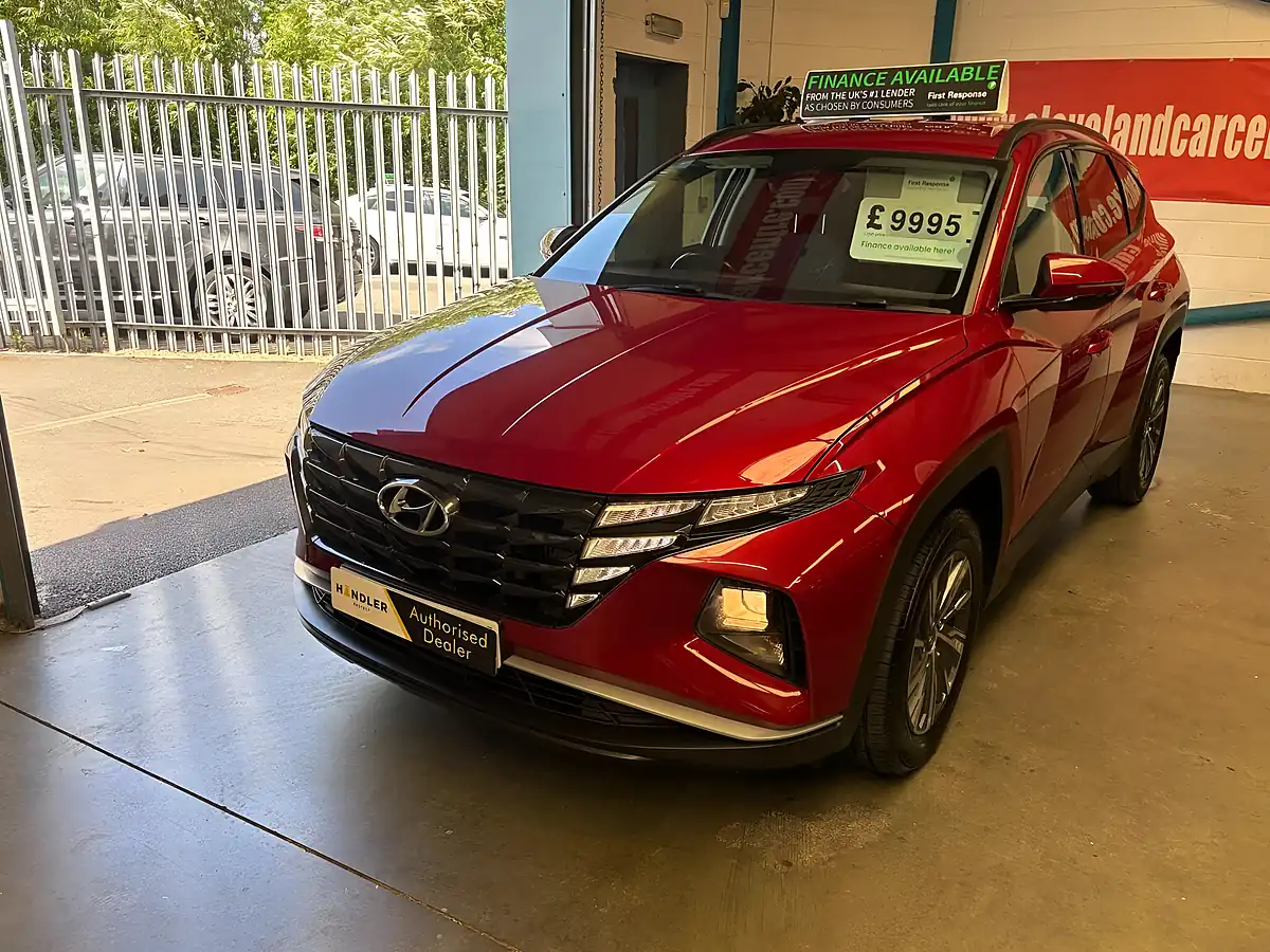Used 2022 Hyundai Tucson Se Connect Red - Interior and Exterior details 4