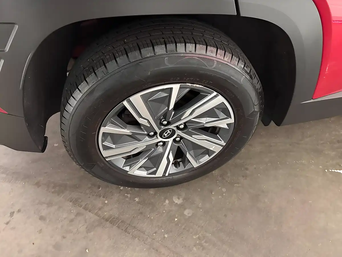 Used 2022 Hyundai Tucson Se Connect Red - Interior and Exterior details 9