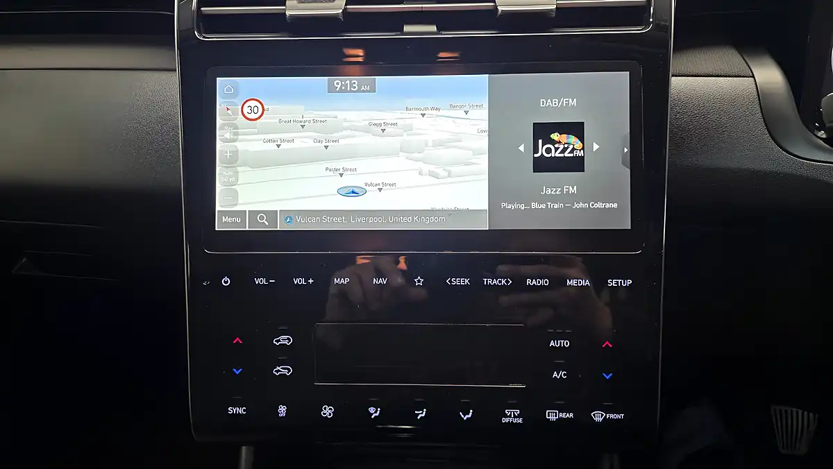 Used 2022 Hyundai Tucson Se Connect Red - Interior and Exterior details 15