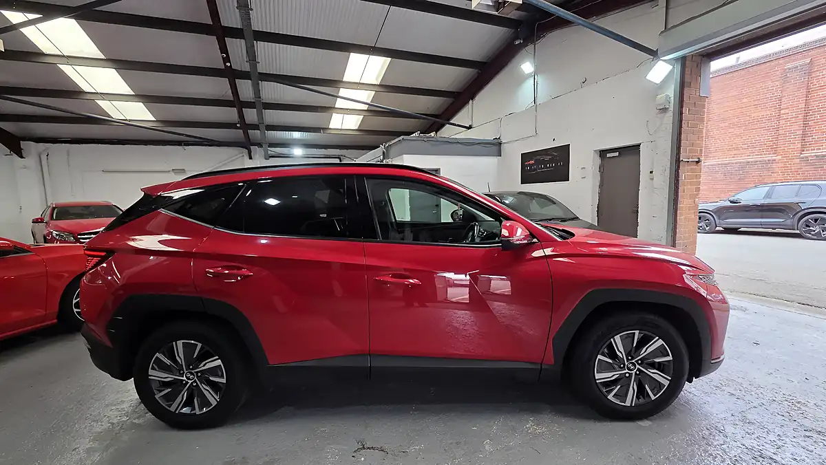 Used 2022 Hyundai Tucson Se Connect Red - Interior and Exterior details 7