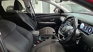 Used 2022 Hyundai Tucson Se Connect Red - Interior and Exterior details 9
