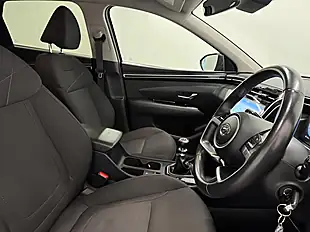 Used 2022 Hyundai Tucson Se Connect Red - Interior and Exterior details 10