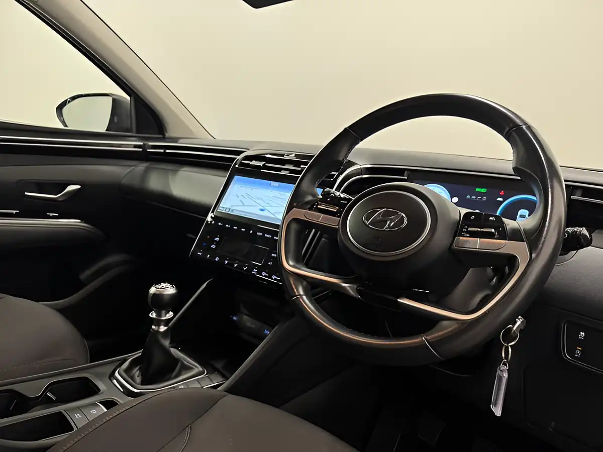 Used 2022 Hyundai Tucson Se Connect Red - Interior and Exterior details 11