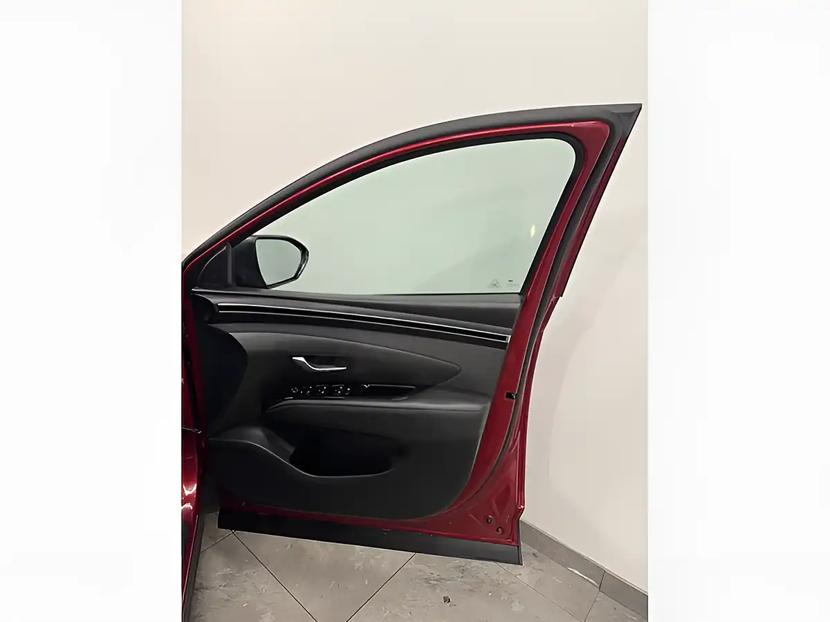 Used 2022 Hyundai Tucson Se Connect Red - Interior and Exterior details 12