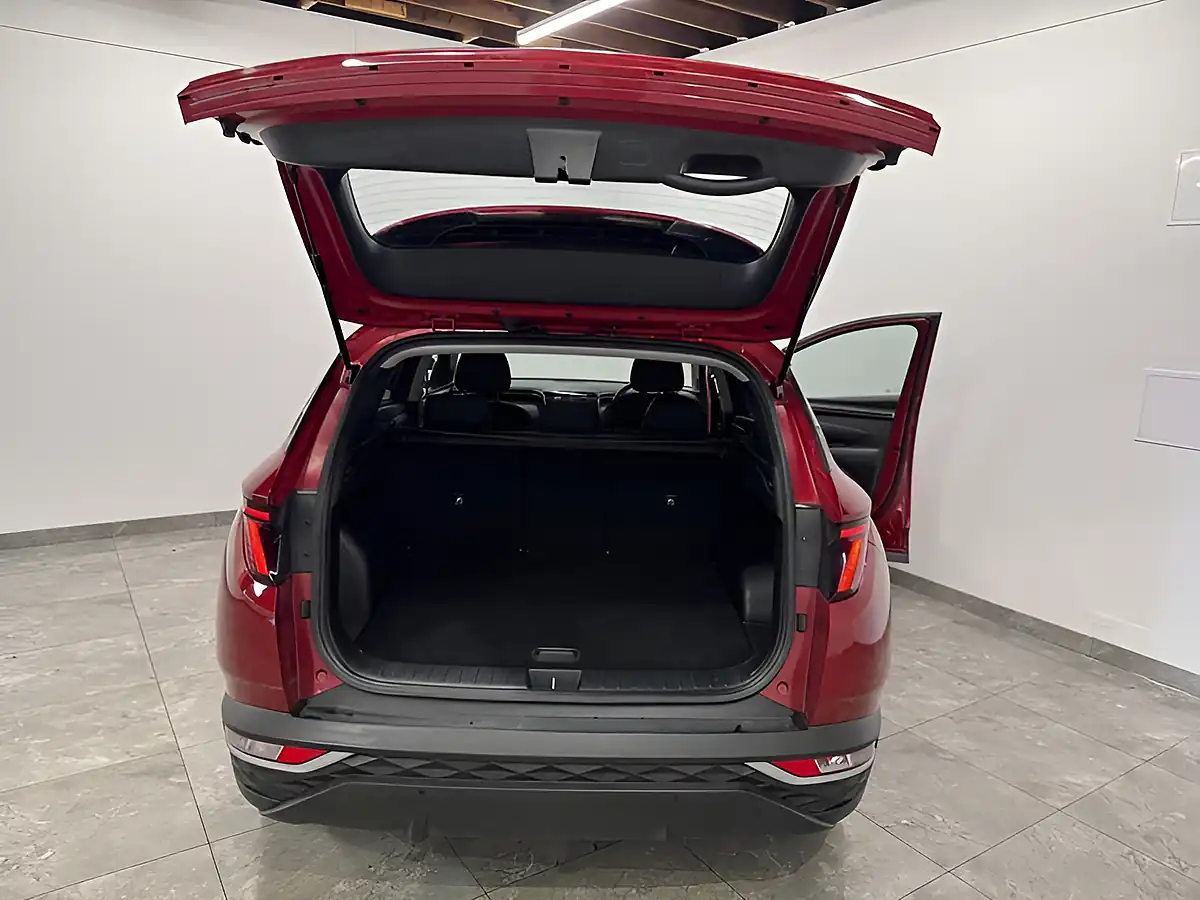 Used 2022 Hyundai Tucson Se Connect Red - Interior and Exterior details 14