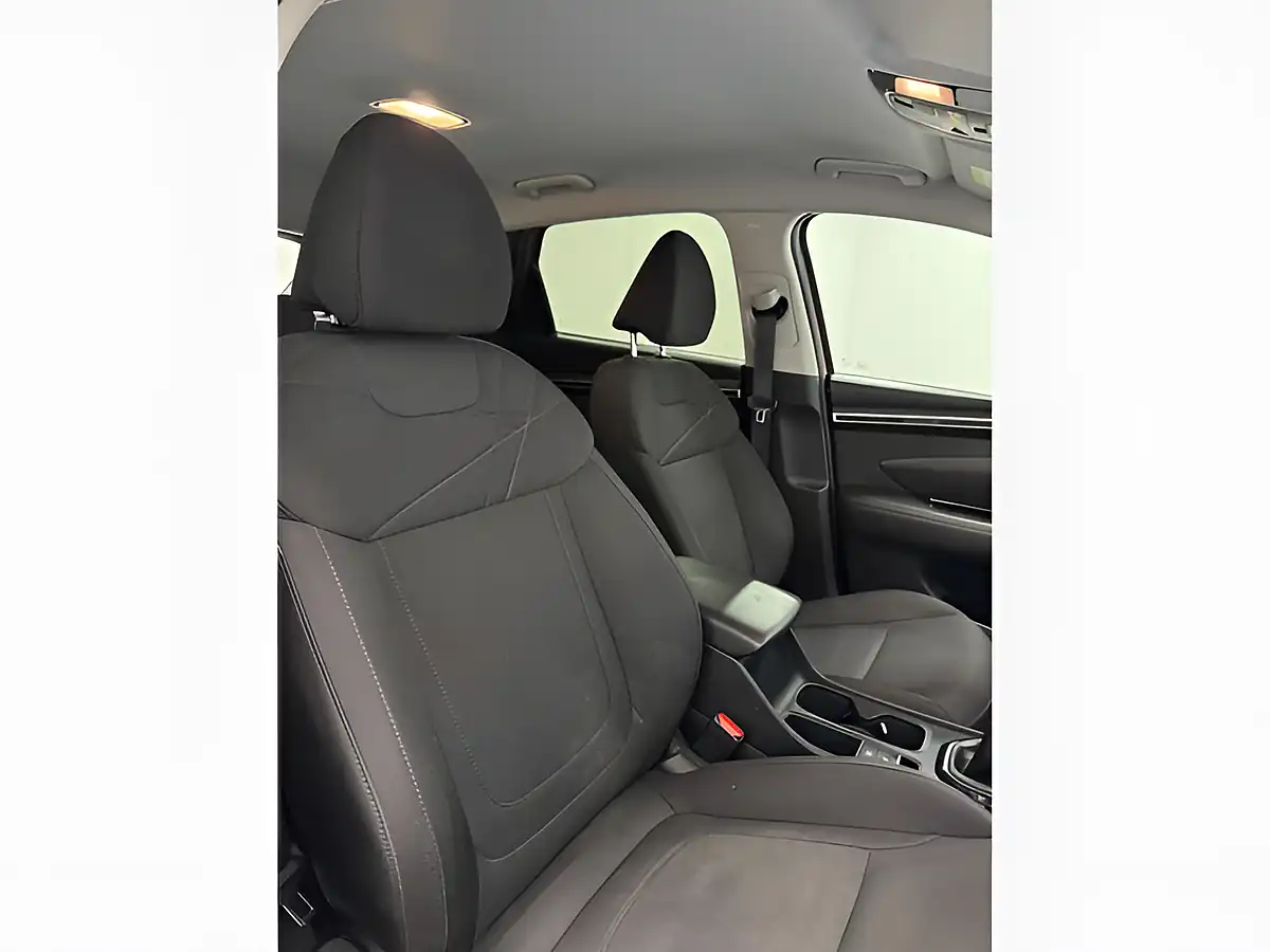 Used 2022 Hyundai Tucson Se Connect Red - Interior and Exterior details 9