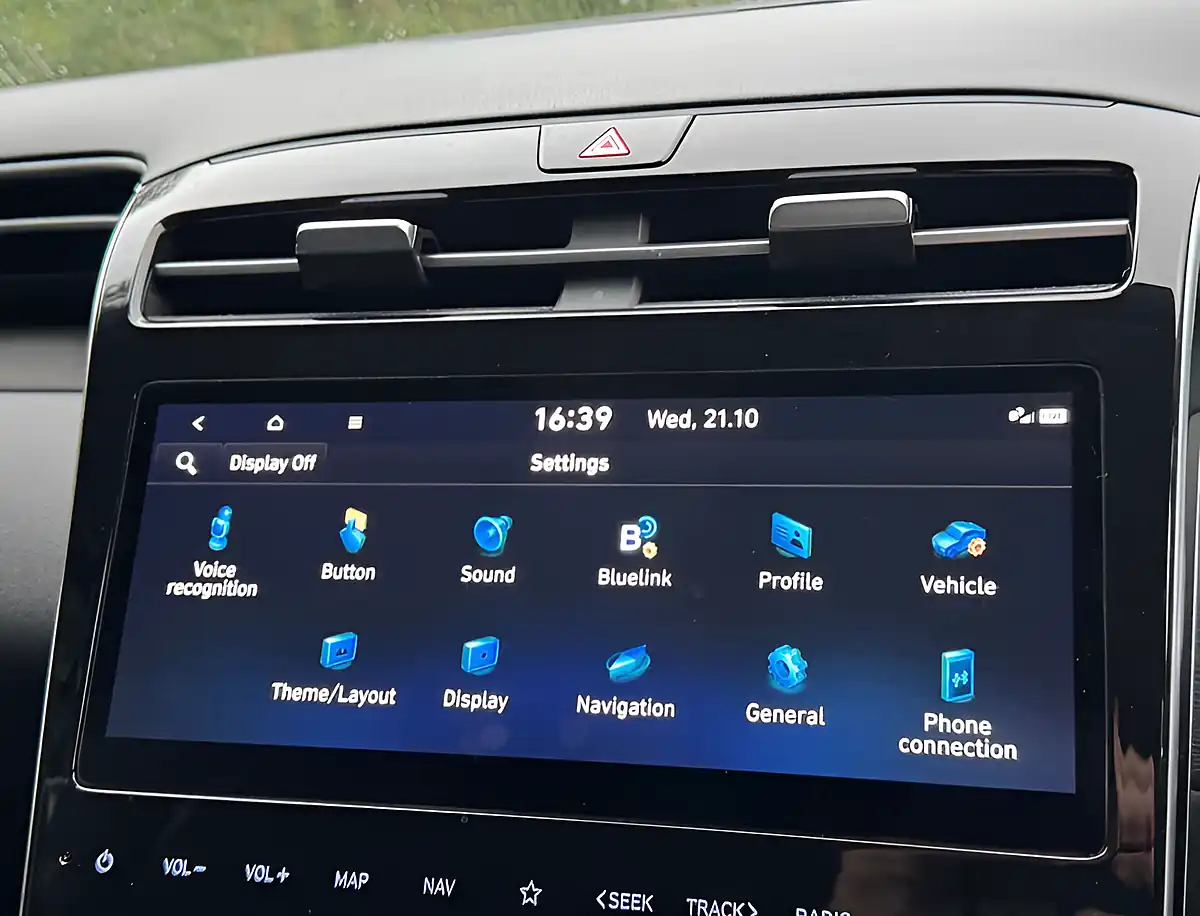 Used 2022 Hyundai Tucson Ultimate Dark Teal - Interior and Exterior details 15