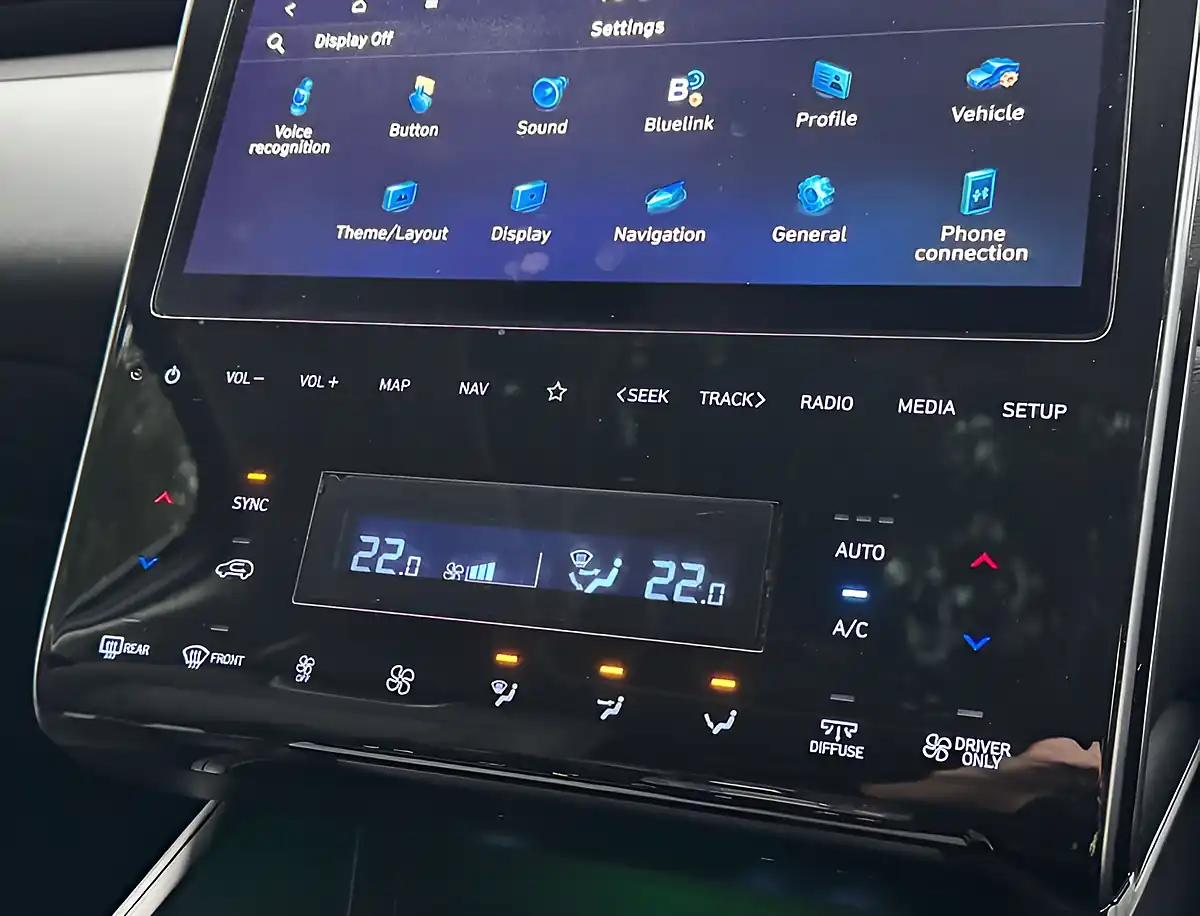 Used 2022 Hyundai Tucson Ultimate Dark Teal - Interior and Exterior details 16