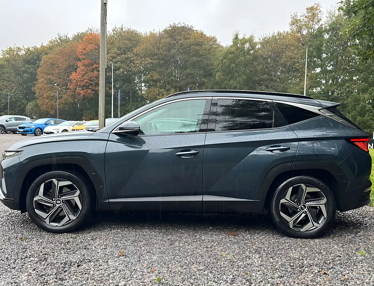 Used 2022 Hyundai Tucson Ultimate Dark Teal - Interior and Exterior details 6