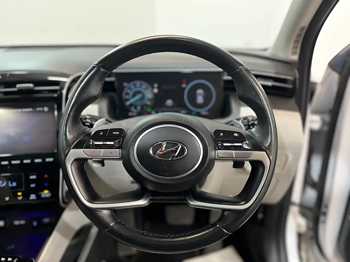Used 2022 Hyundai Tucson Ultimate White - Interior and Exterior details 13