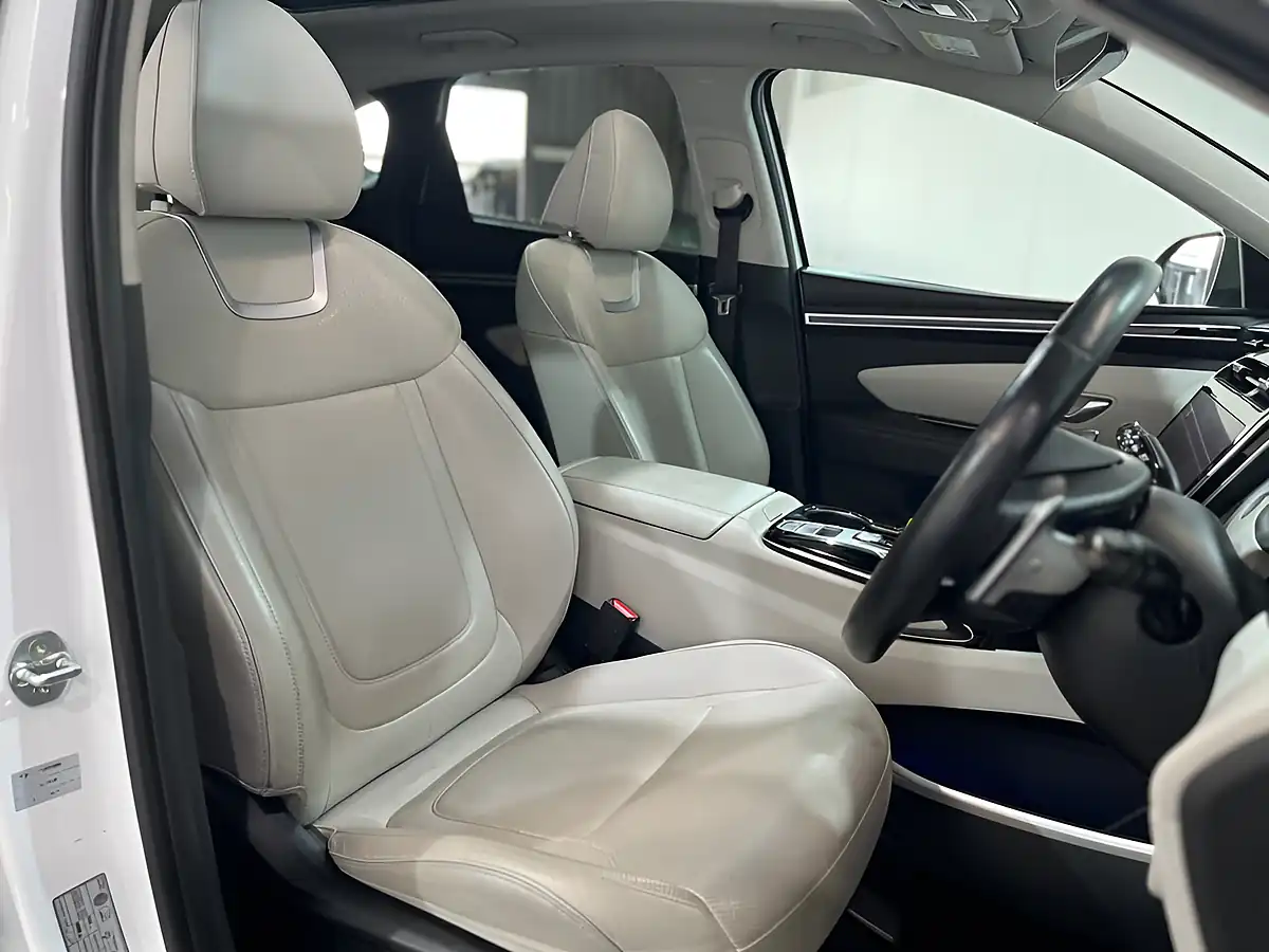 Used 2022 Hyundai Tucson Ultimate White - Interior and Exterior details 14