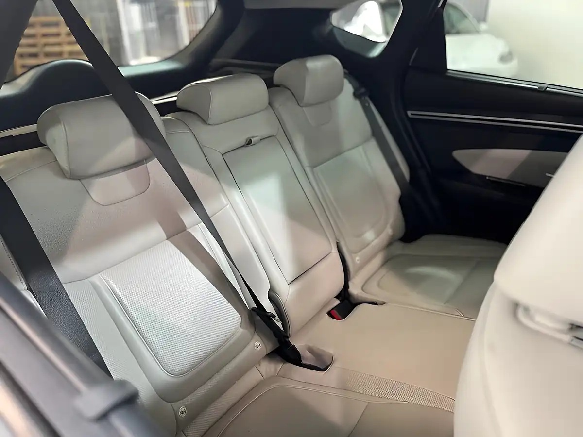 Used 2022 Hyundai Tucson Ultimate White - Interior and Exterior details 15