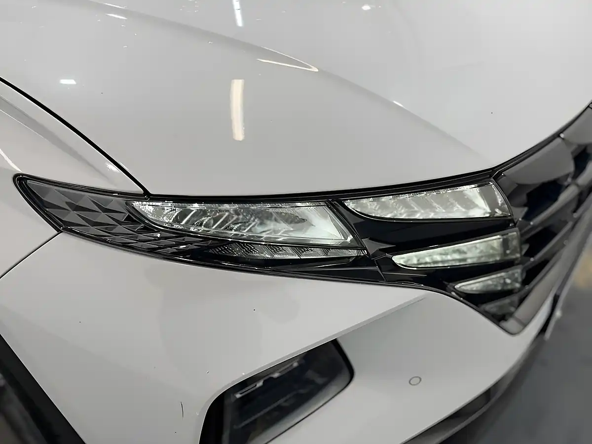 Used 2022 Hyundai Tucson Ultimate White - Interior and Exterior details 8