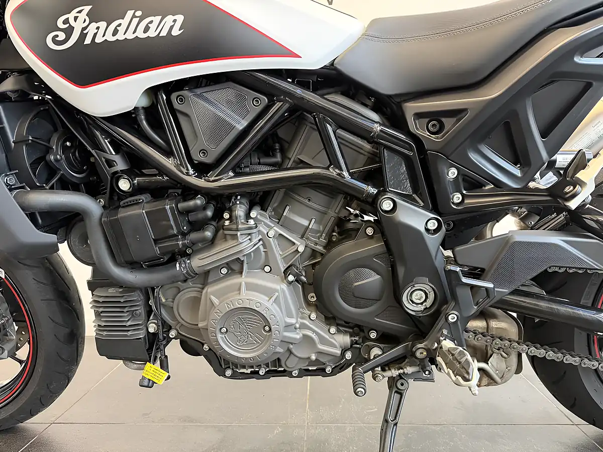 Used 2022 Indian FTR1200 S White Smoke - Interior and Exterior details 11