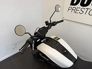 Used 2022 Indian FTR1200 S White Smoke - Interior and Exterior details 13