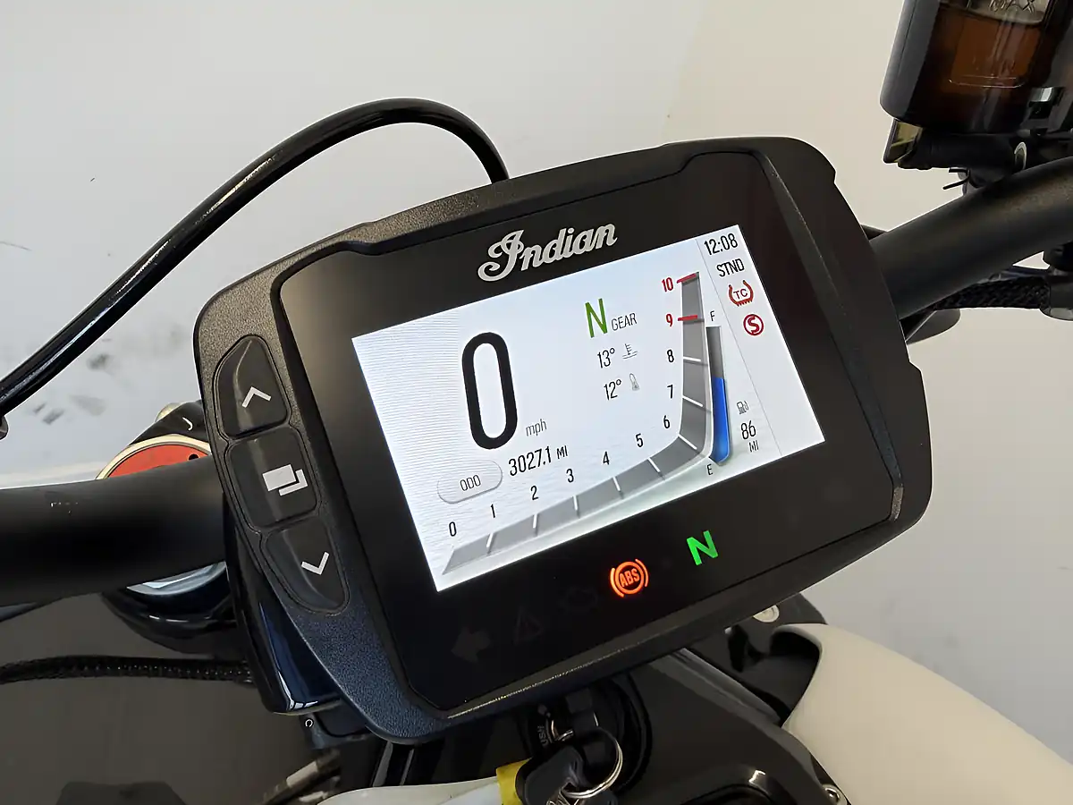 Used 2022 Indian FTR1200 S White Smoke - Interior and Exterior details 14