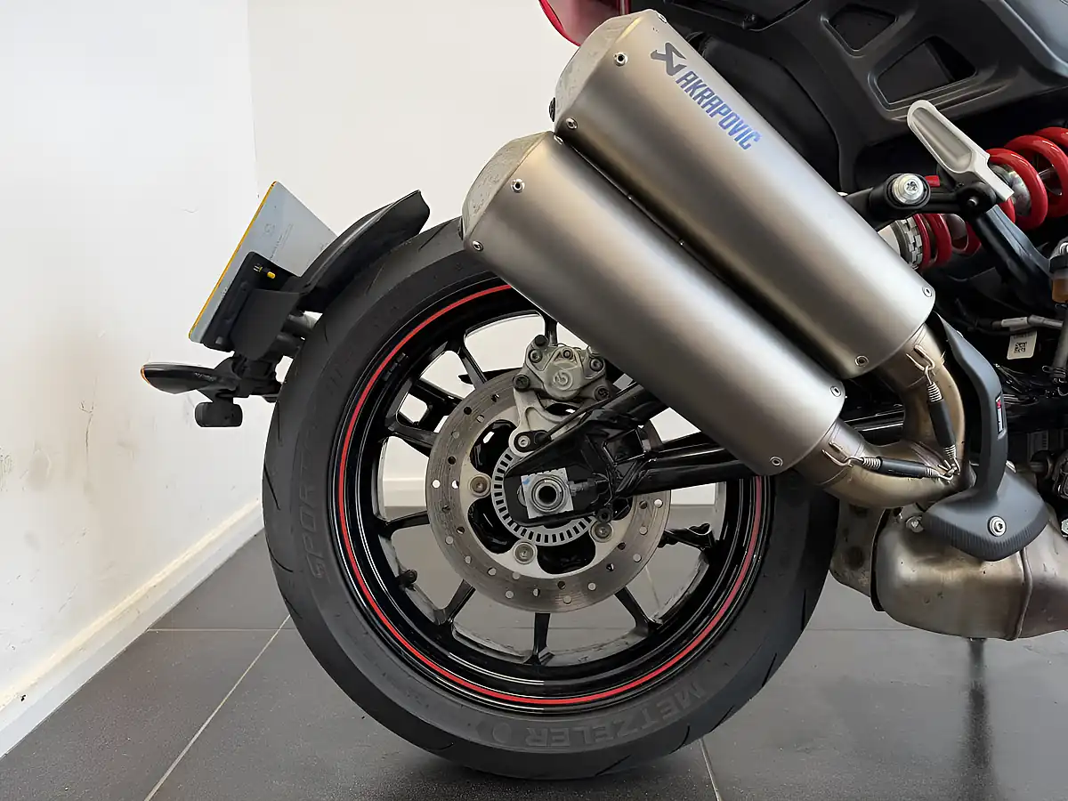 Used 2022 Indian FTR1200 S White Smoke - Interior and Exterior details 2
