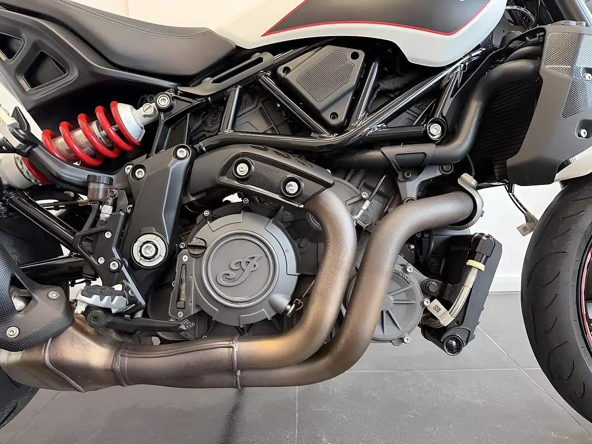 Used 2022 Indian FTR1200 S White Smoke - Interior and Exterior details 3