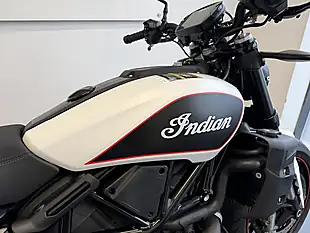 Used 2022 Indian FTR1200 S White Smoke - Interior and Exterior details 7