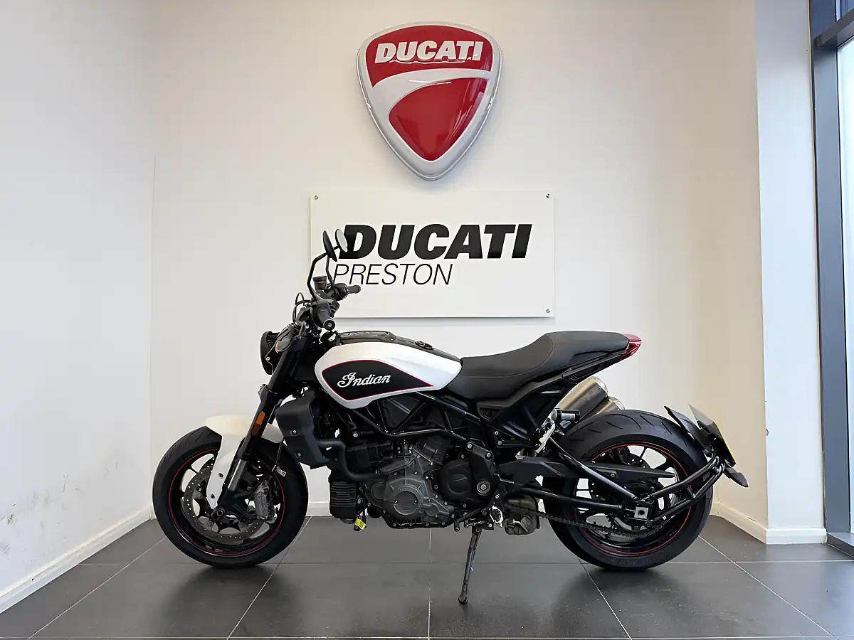 Used 2022 Indian FTR1200 S White Smoke - Interior and Exterior details 9