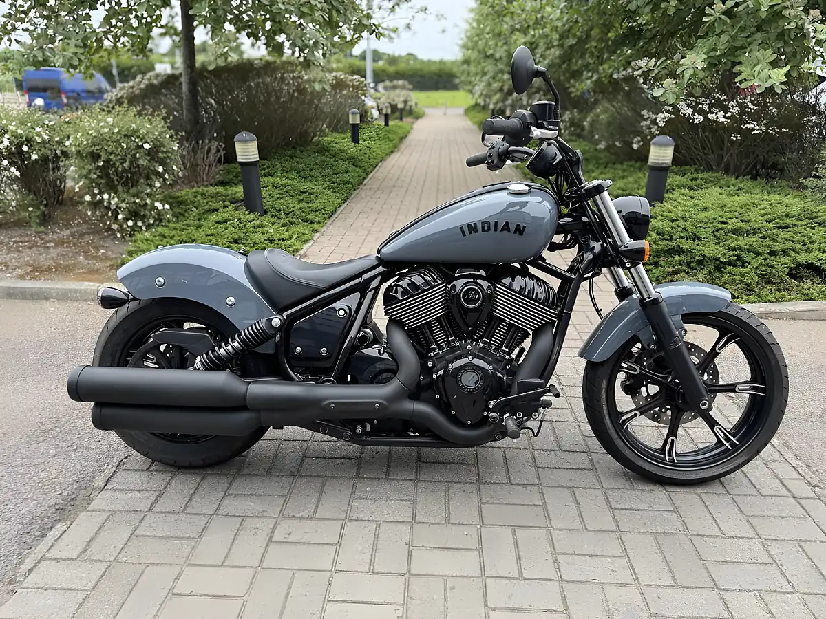 Used 2022 Indian Motorcycle Chief Dark Horse Grey - Front View