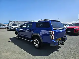 Used 2022 Isuzu D-Max 4X4 D-Cab Blue - Interior and Exterior details 6