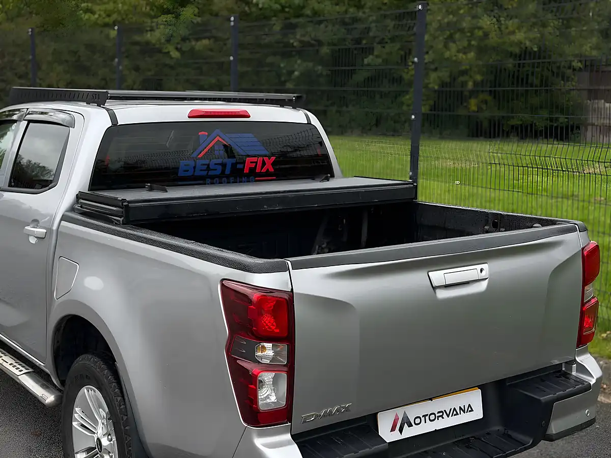 Used 2022 Isuzu D-Max DL20 Silver - Interior and Exterior details 10