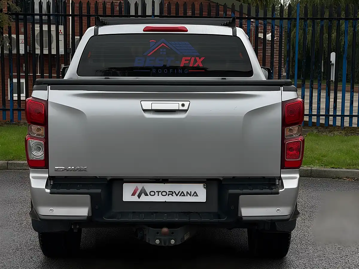 Used 2022 Isuzu D-Max DL20 Silver - Interior and Exterior details 11