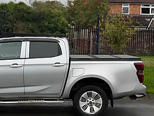 Used 2022 Isuzu D-Max DL20 Silver - Interior and Exterior details 19