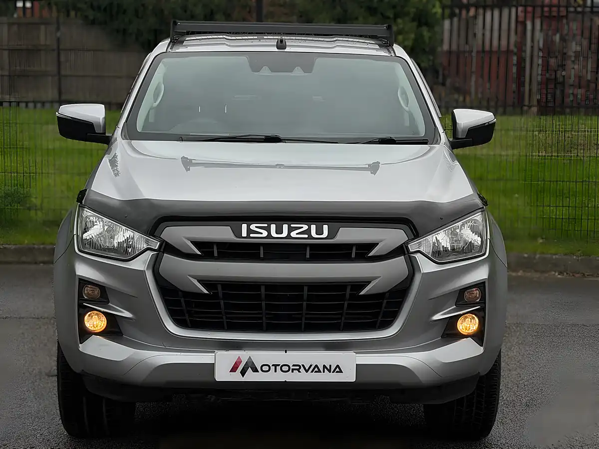 Used 2022 Isuzu D-Max DL20 Silver - Interior and Exterior details 2