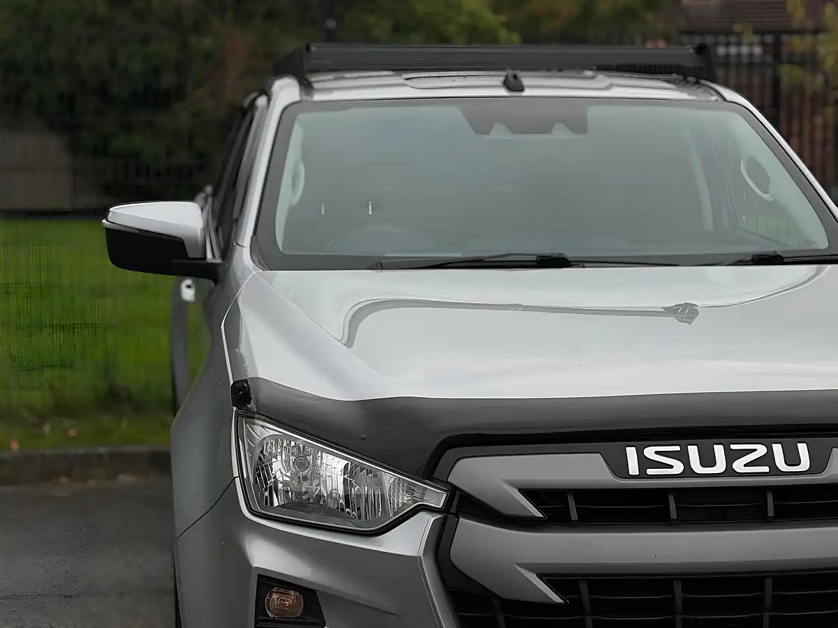 Used 2022 Isuzu D-Max DL20 Silver - Interior and Exterior details 8