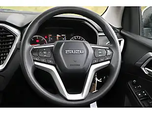 Used 2022 Isuzu D-Max DL20 White - Interior and Exterior details 13