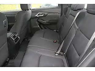 Used 2022 Isuzu D-Max DL20 White - Interior and Exterior details 14