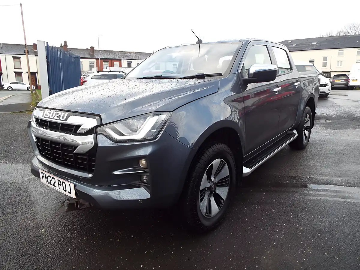 Used 2022 Isuzu D-Max DL40 Grey - Interior and Exterior details 7