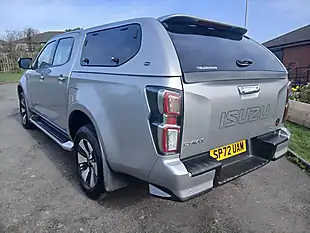 Used 2022 Isuzu D-Max DL40 Silver - Interior and Exterior details 5