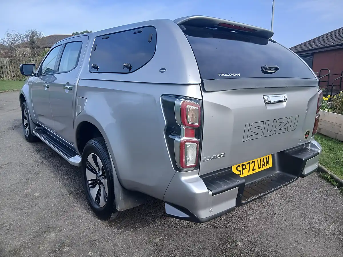 Used 2022 Isuzu D-Max DL40 Silver - Interior and Exterior details 5