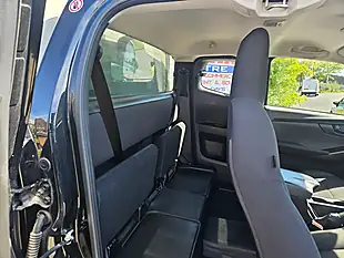 Used 2022 Isuzu D-Max Utility Diff Lock Extended Cab Black - Interior and Exterior details 10