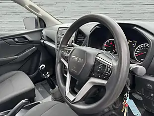 Used 2022 Isuzu D-Max Utility Diff Lock White - Interior and Exterior details 20