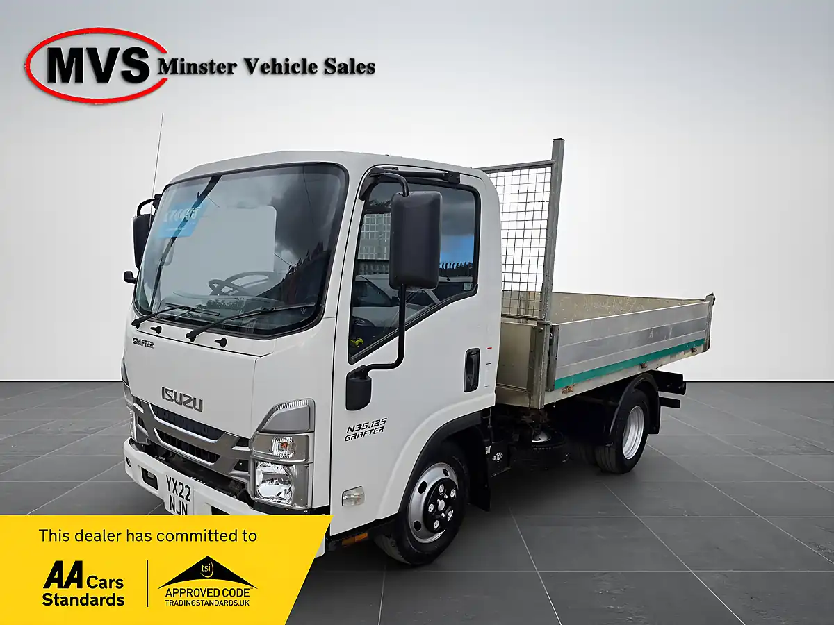 Used 2022 Isuzu Grafter N35 125 S Swb Tipper White - Front View