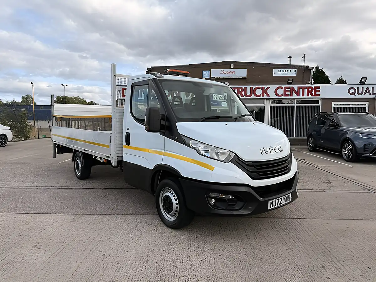 Used 2022 Iveco Daily 35 Lwb Alloy Dropside With 500kg Tail Lift White - Front View