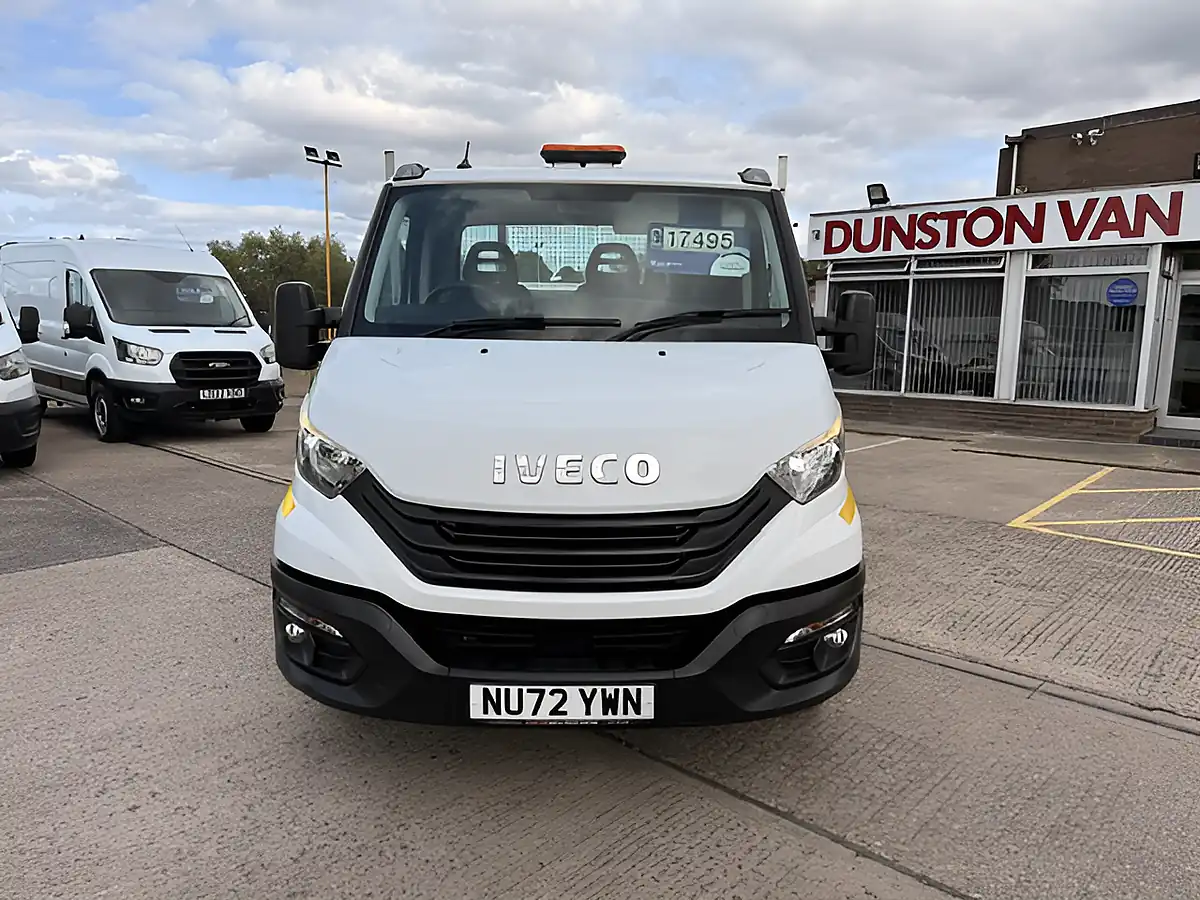 Used 2022 Iveco Daily 35 Lwb Alloy Dropside With 500kg Tail Lift White - Interior and Exterior details 10