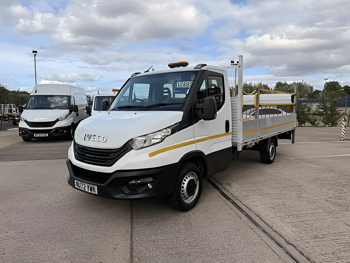 Used 2022 Iveco Daily 35 Lwb Alloy Dropside With 500kg Tail Lift White - Interior and Exterior details 9