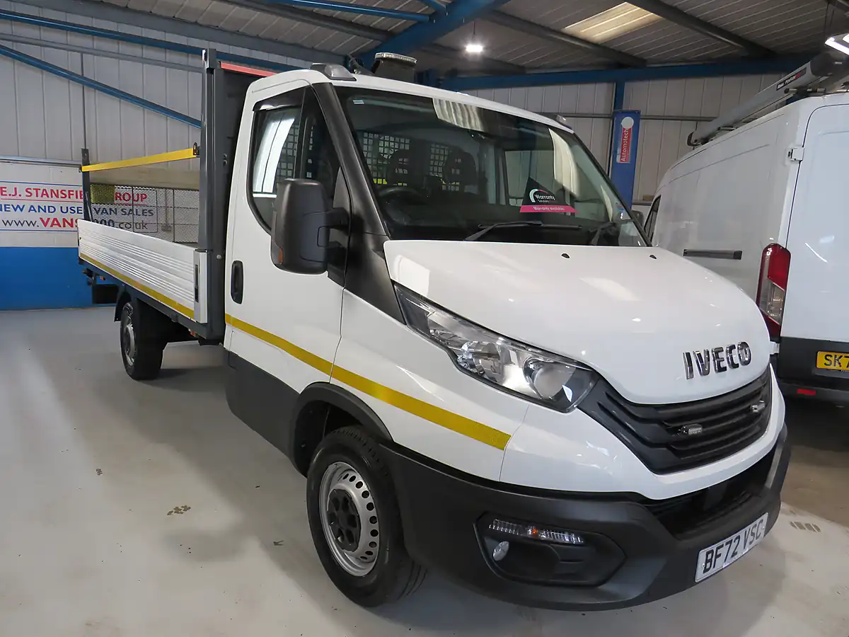 Used 2022 Iveco Daily 35S14 Single Cab Dropside White - Interior and Exterior details 2