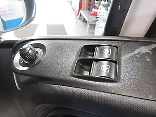 Used 2022 Iveco Daily 35S14 Single Cab Dropside White - Interior and Exterior details 7