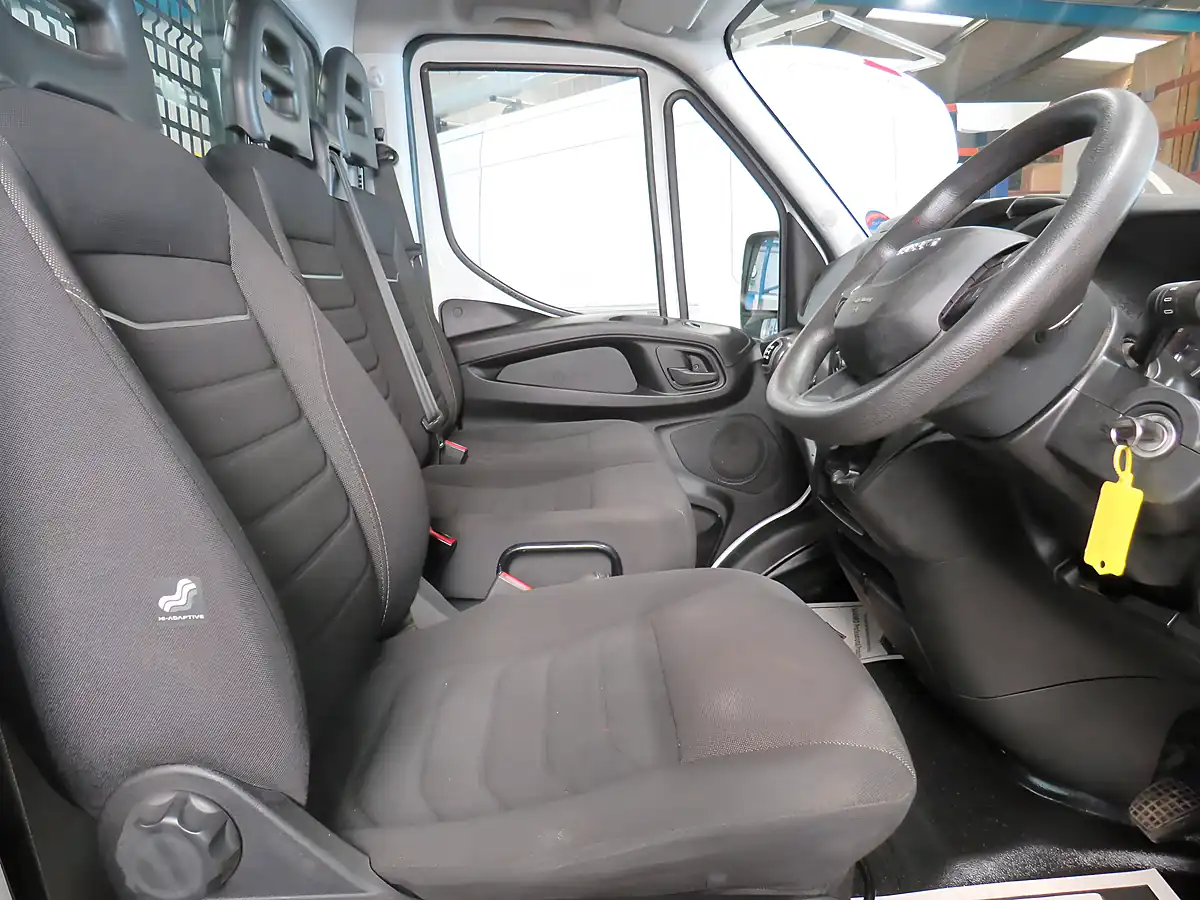 Used 2022 Iveco Daily 35S14 Single Cab Dropside White - Interior and Exterior details 8